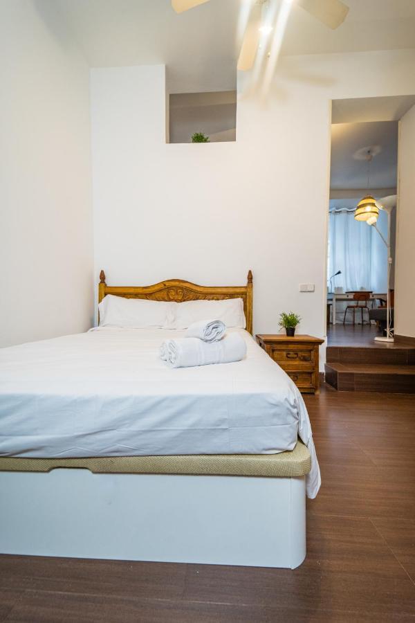 Singular Apartamento En Delicias By Bebalmy Madrid Exteriör bild